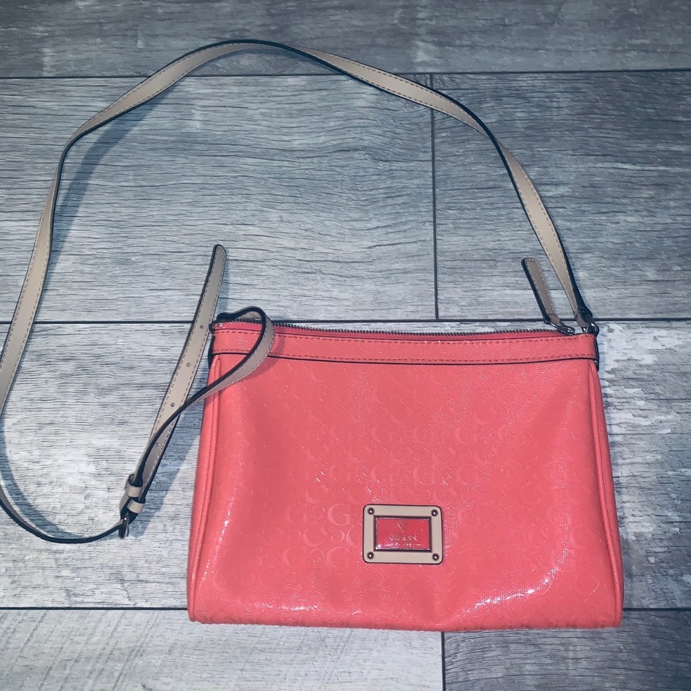 ❌SOLD❌Guess crossbody purse/bag